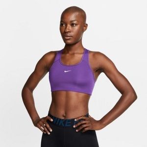 Nike • Swoosh Medium Padded Sports Bra